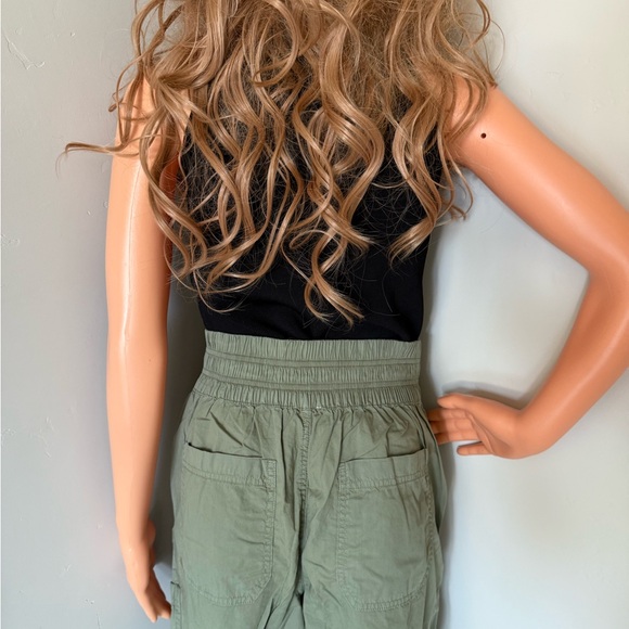 NEW Never Worn Aerie Stylish & Comfortable Easiest Cargo Pants in Olive Fun! - Picture 14 of 15